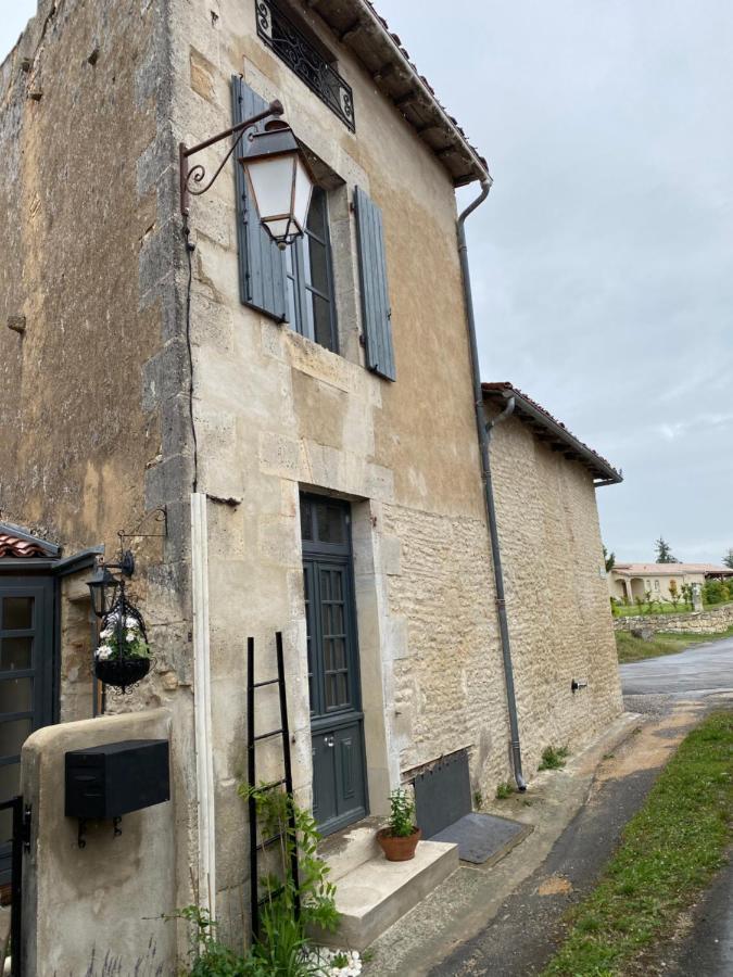 Villa La Cour Blanche Verteuil-sur-Charente Exterior foto